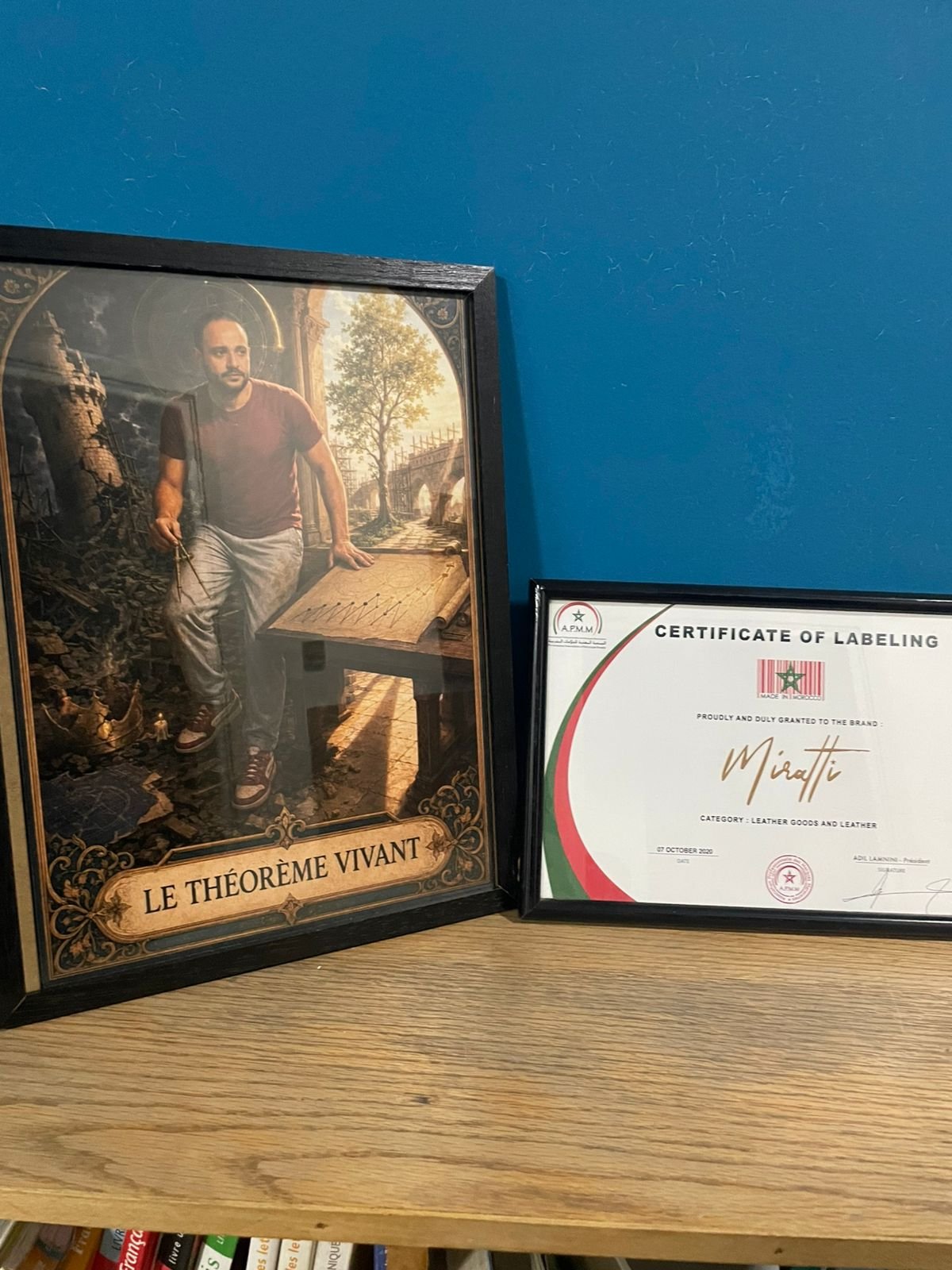 Détail du tableau personnalisé exposé chez son propriétaire